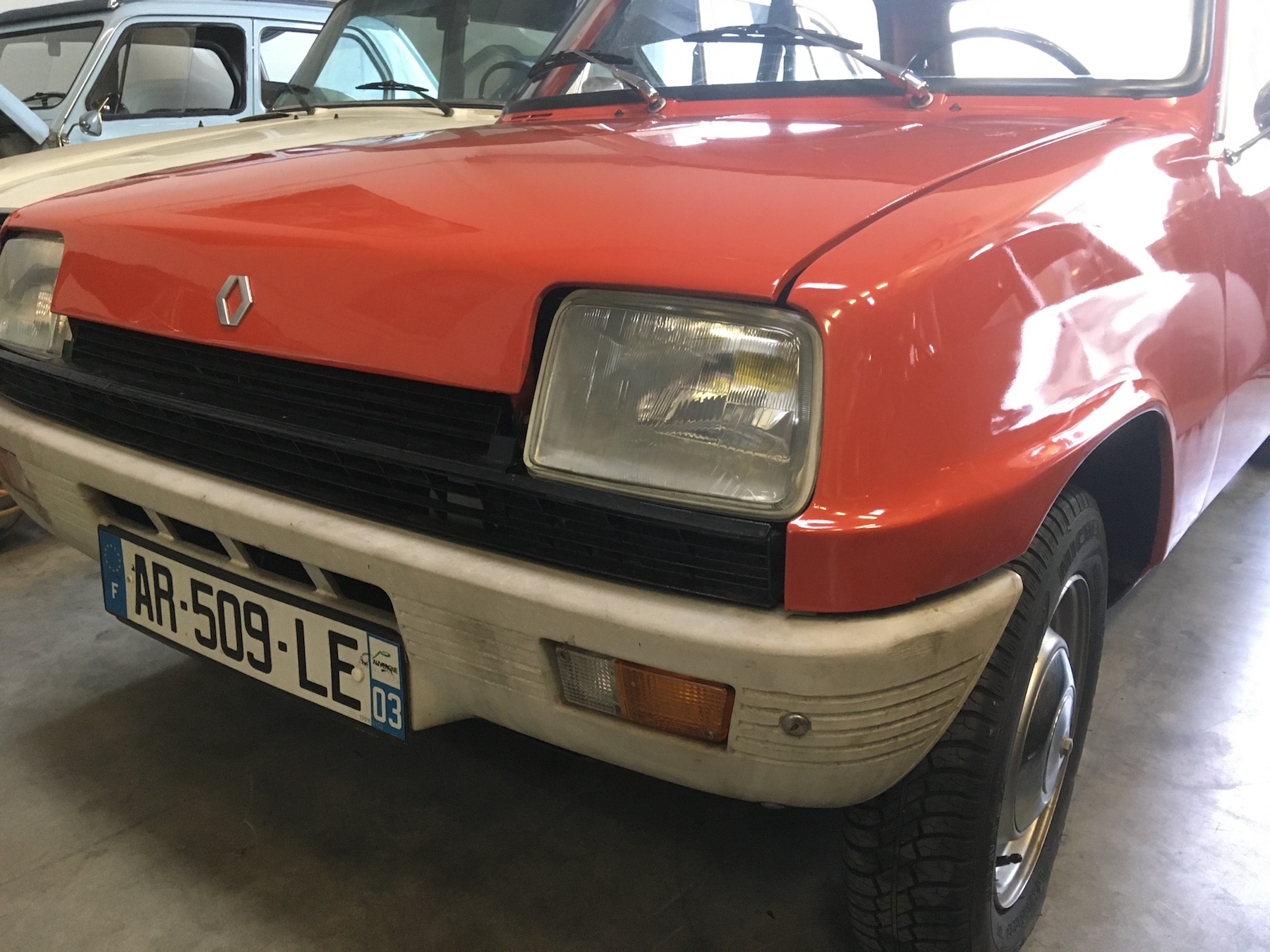Renault 5L